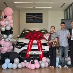 Kia Bình Thuận - Khách hàng tham khảo xe thực tế tại Tuy Phong.